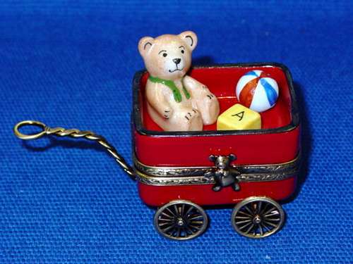 RED WAGON WITH BEAR